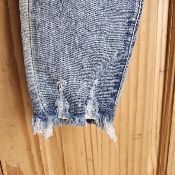 Judy Blue Women's Blue Distressed Jeans - Picture 9 of 14